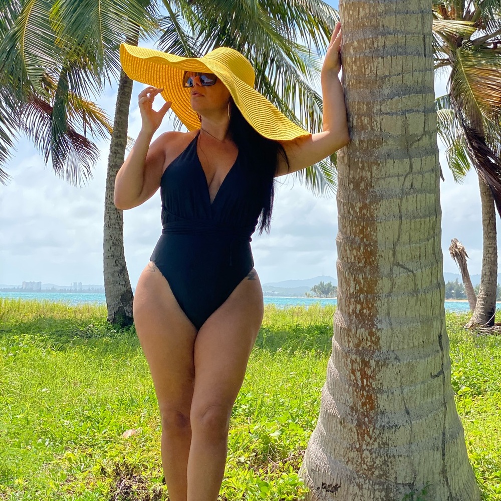 Black one piece biquini !!!! Multifunctional